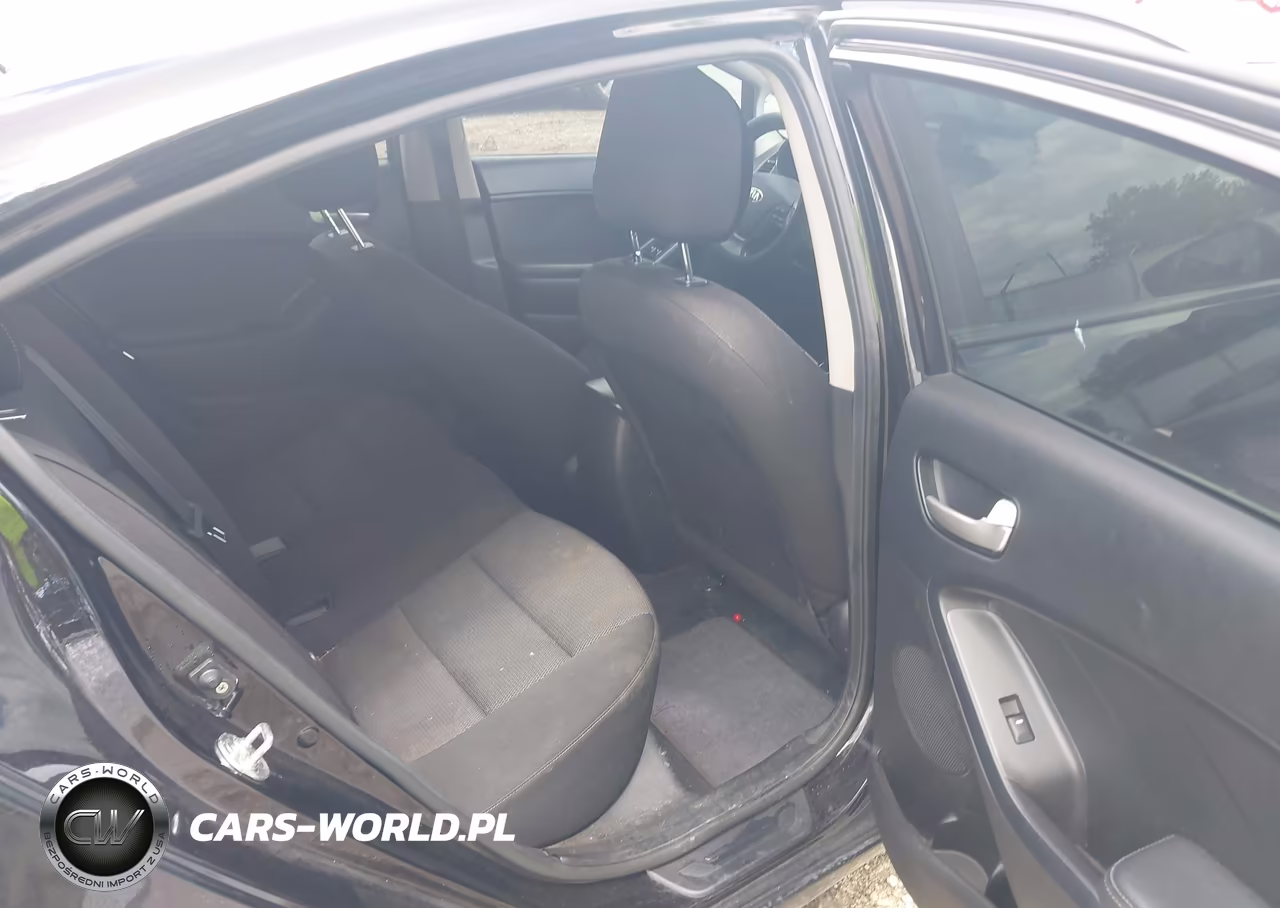 2018 Kia Forte Lx VIN:3KPFK4A75JE175649 - 8