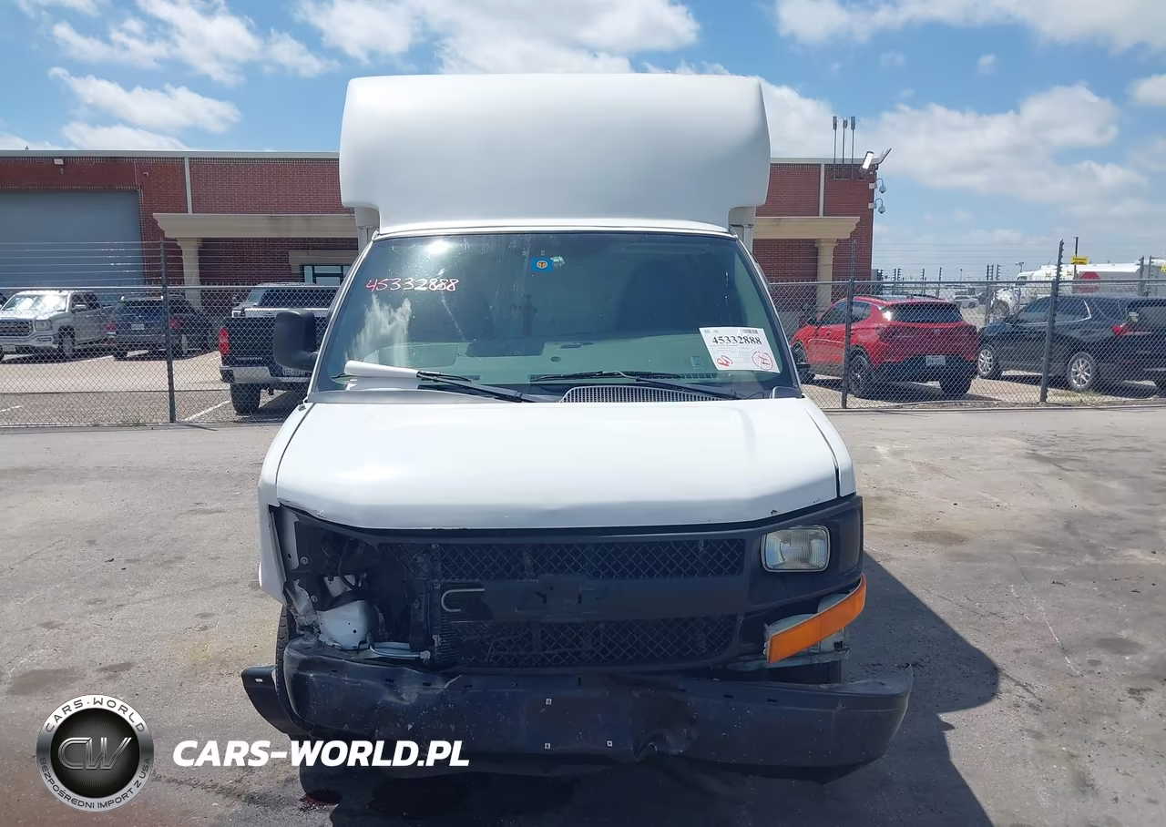 2013 Chevrolet Express Cutaway 3500 VIN:1GB0G2BA2D1111795 - 12