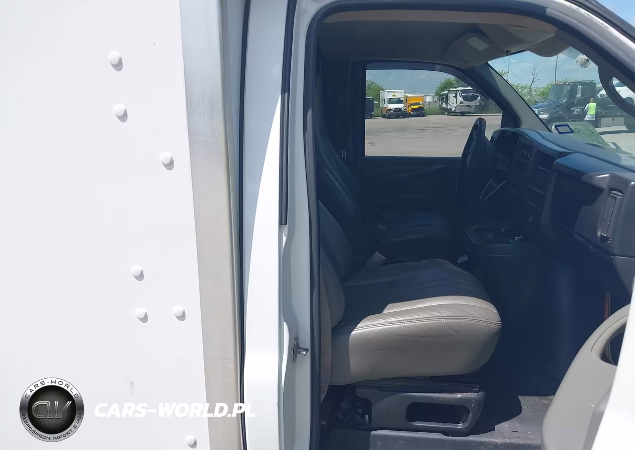 2013 Chevrolet Express Cutaway 3500 VIN:1GB0G2BA2D1111795 - 8