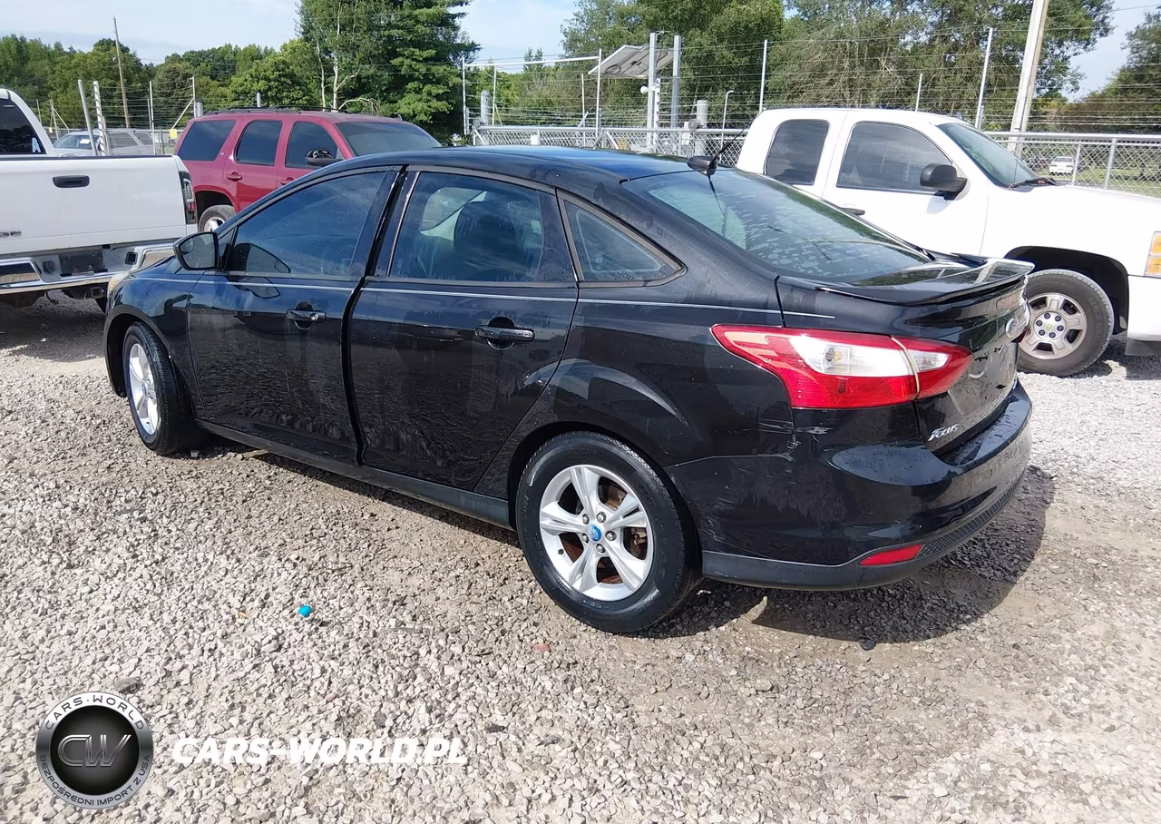 2012 Ford Focus Se VIN:1FAHP3F23CL443809 - 3