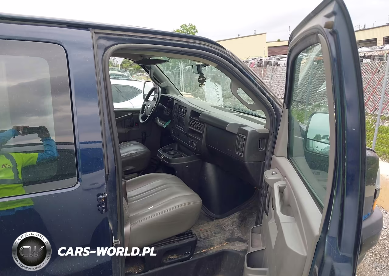 2020 Chevrolet Express Cargo Rwd 2500 Regular Wheelbase Wt VIN:1GCWGAFP7L1184285 - 5