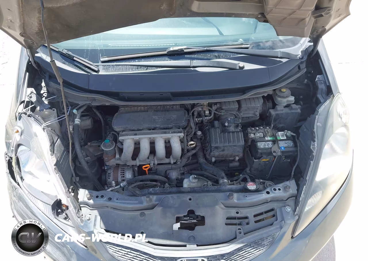 2013 Honda Fit VIN:JHMGE8H34DC017092 - 10