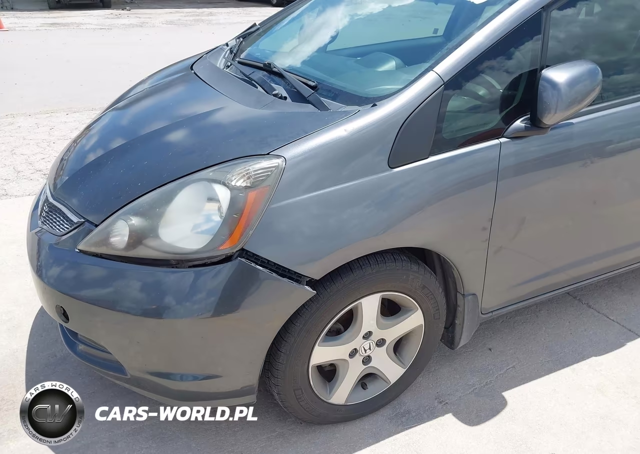 2013 Honda Fit VIN:JHMGE8H34DC017092 - 19