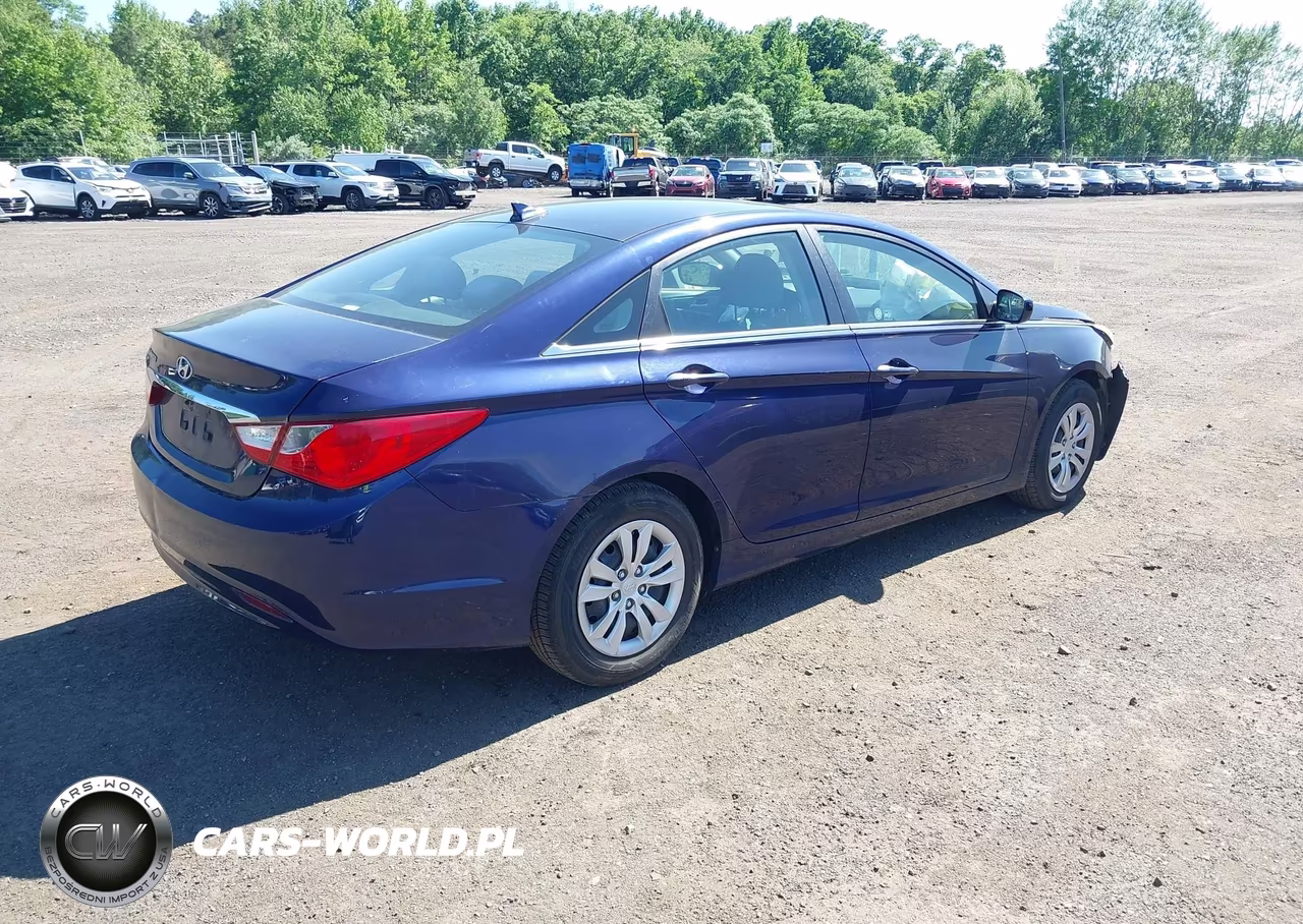 2012 Hyundai Sonata Gls VIN:5NPEB4AC3CH456436 - 4