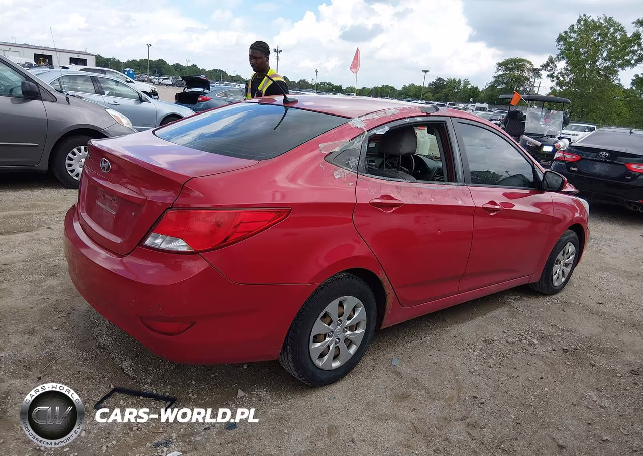 2015 Hyundai Accent Gls VIN:KMHCT4AE1FU831039 - 4