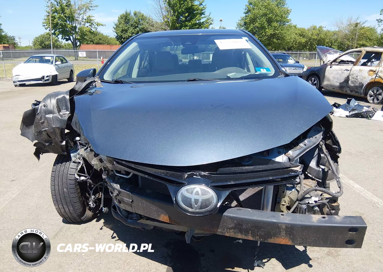 2018 Toyota Corolla Le VIN:2T1BURHE3JC028786 - 12