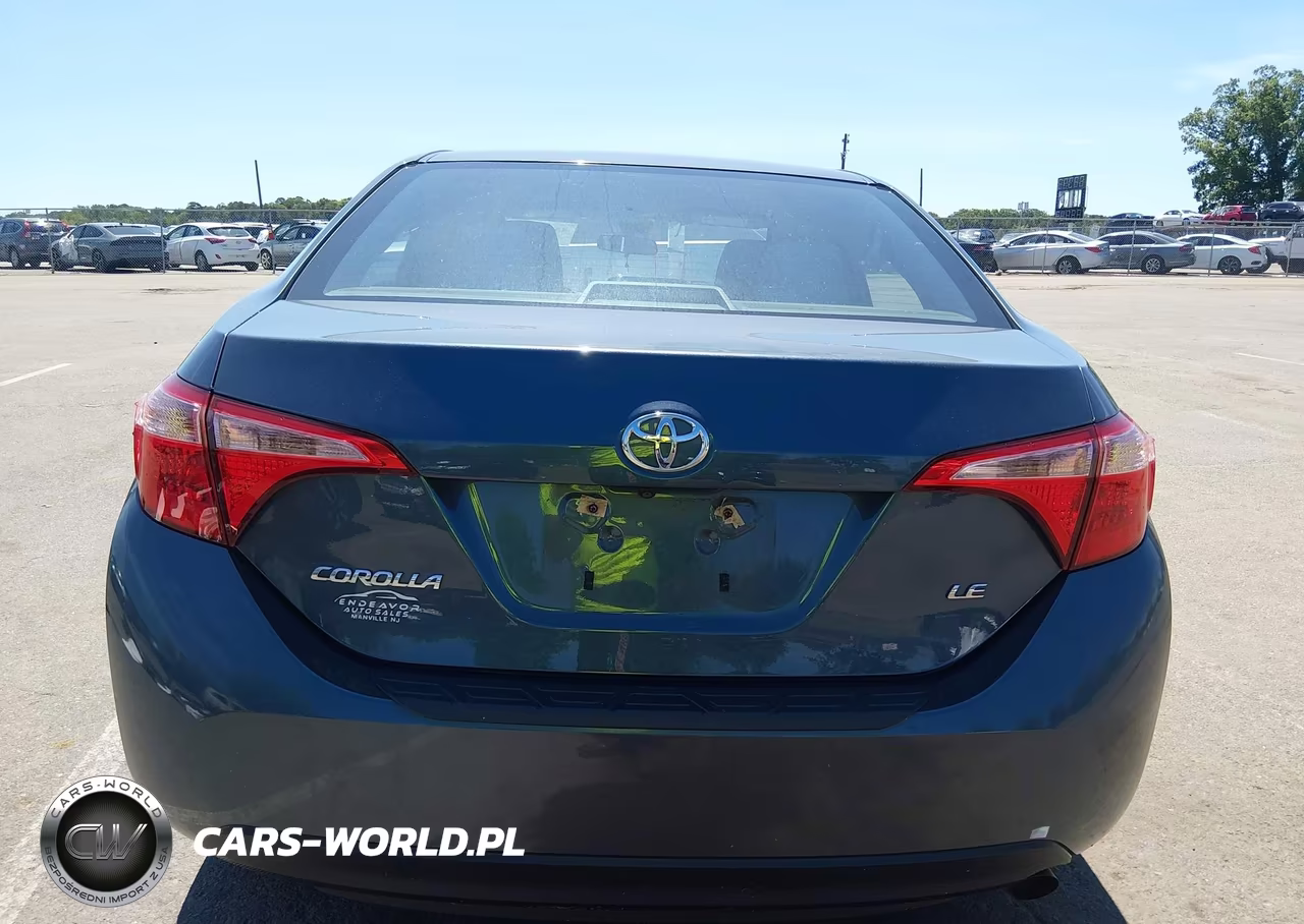 2018 Toyota Corolla Le VIN:2T1BURHE3JC028786 - 16