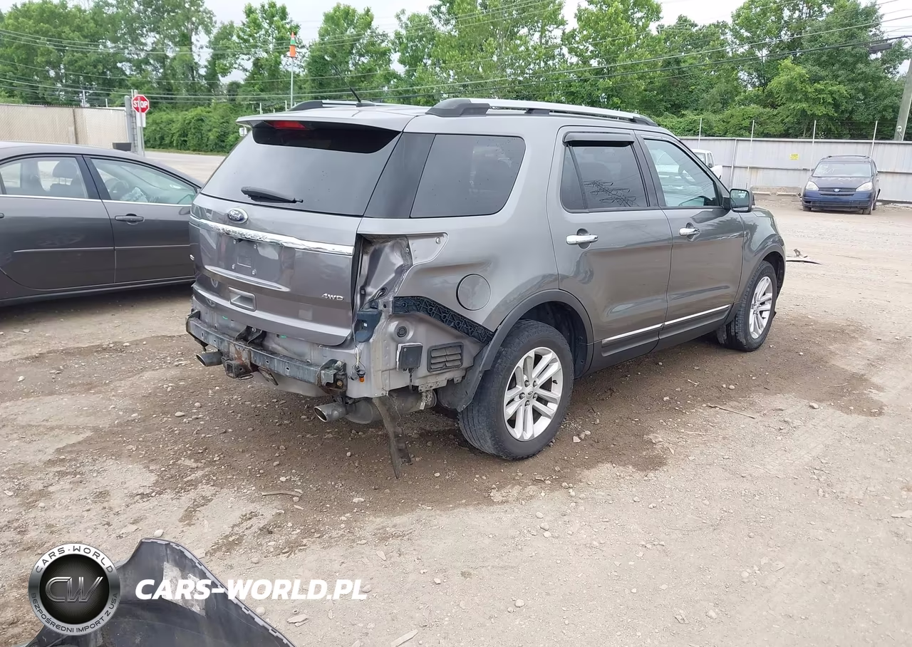 2013 Ford Explorer Xlt VIN:1FM5K8D86DGA57455 - 4