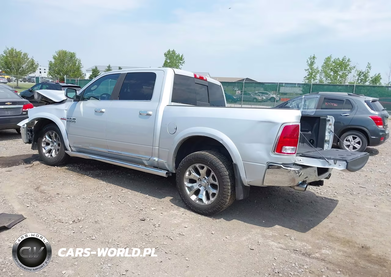 2016 Ram 1500 Longhorn VIN:1C6RR7PT7GS147136 - 3
