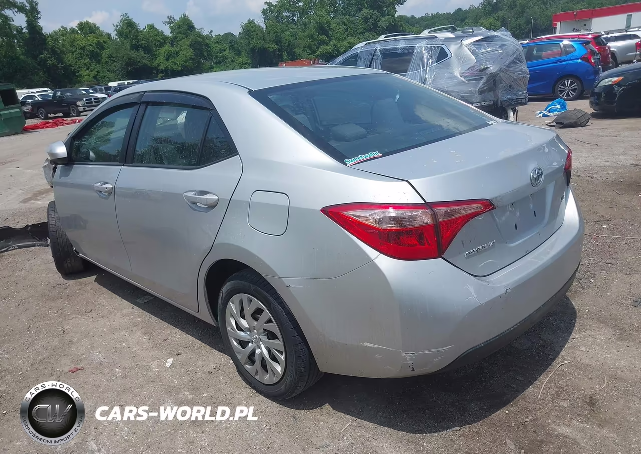 2017 Toyota Corolla Le VIN:2T1BURHE8HC942655 - 3