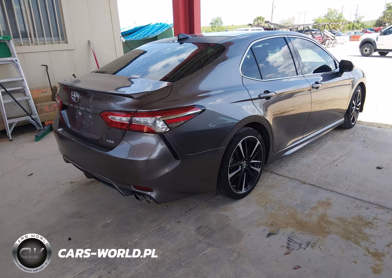2019 Toyota Camry Xse VIN:4T1B61HK4KU851857 - 4