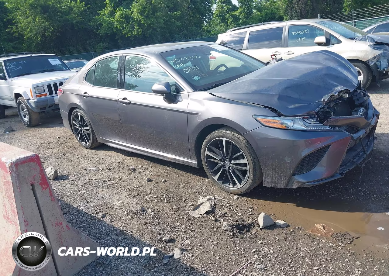 2018 Toyota Camry Xse – zdjęcie 1 z 17