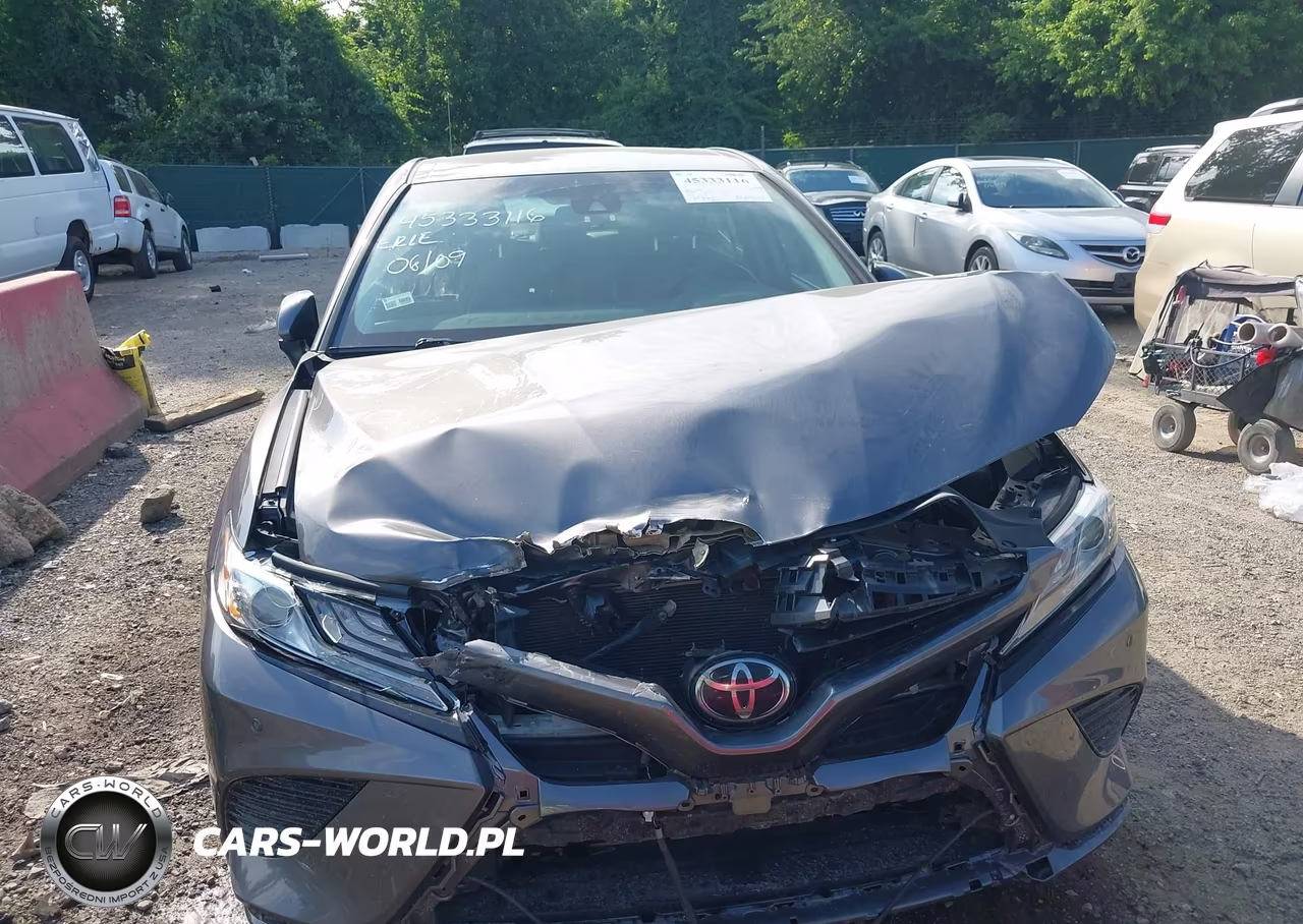 2018 Toyota Camry Xse VIN:4T1B61HK1JU031931 - 13