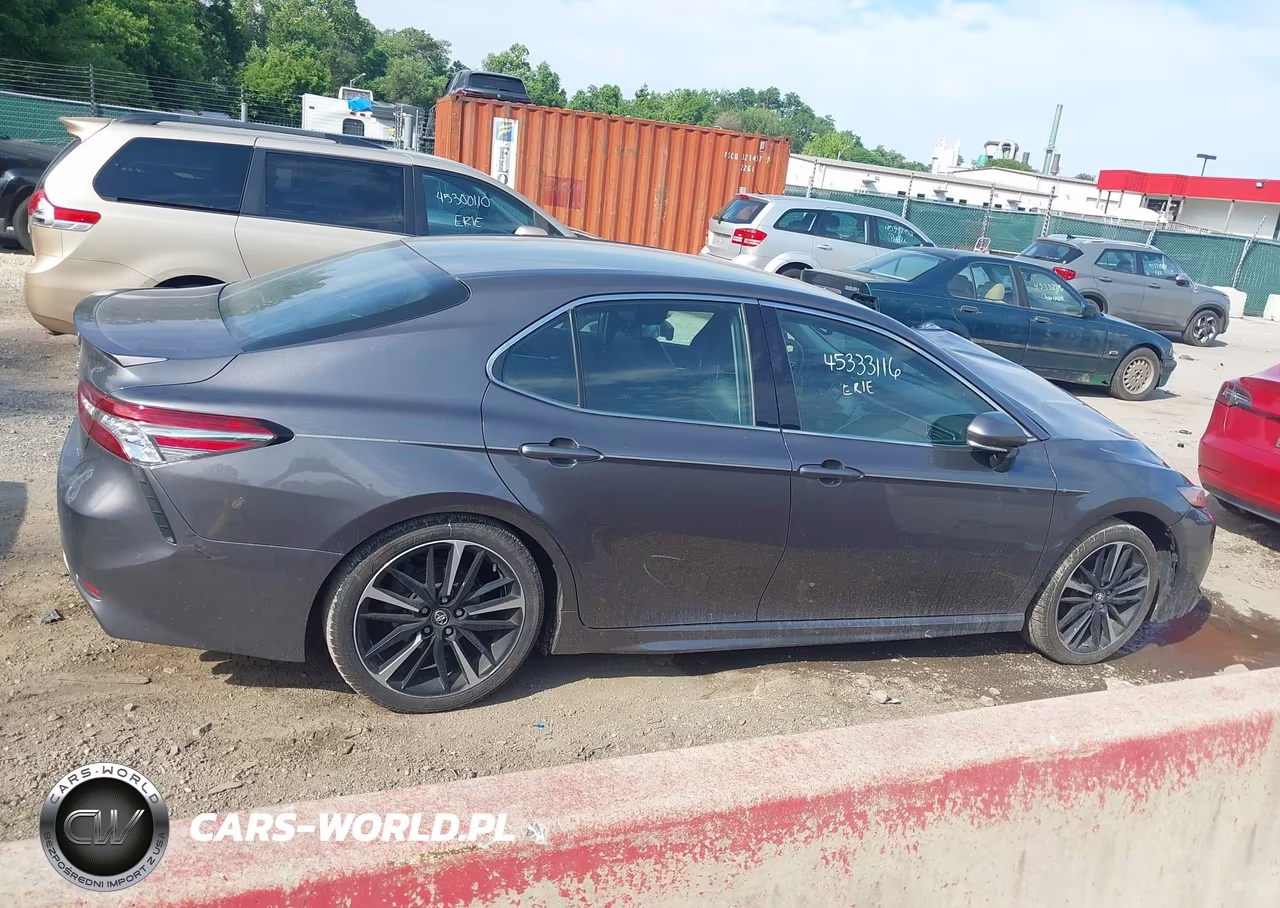 2018 Toyota Camry Xse VIN:4T1B61HK1JU031931 - 14