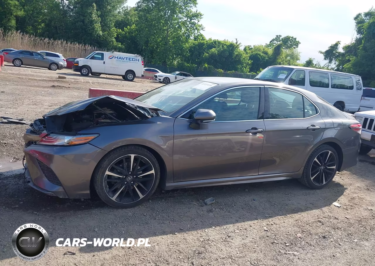 2018 Toyota Camry Xse VIN:4T1B61HK1JU031931 - 15