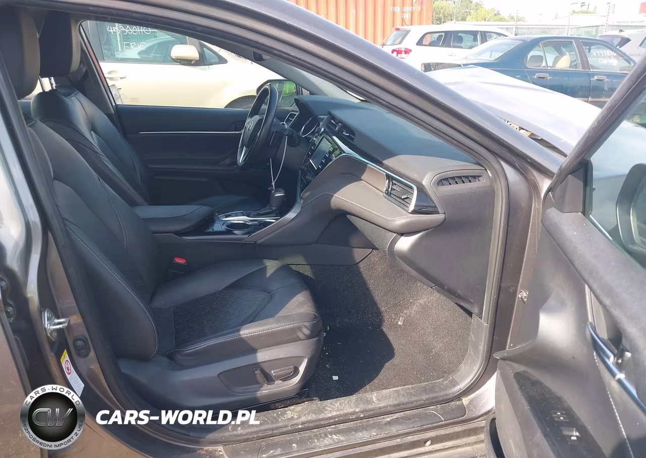 2018 Toyota Camry Xse VIN:4T1B61HK1JU031931 - 5