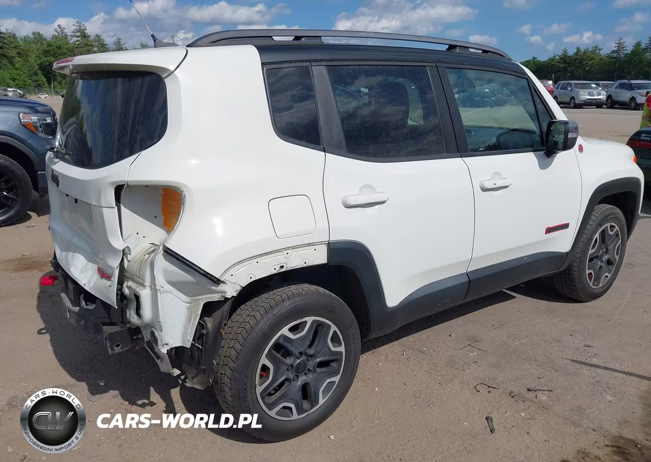 2015 Jeep Renegade Trailhawk VIN:ZACCJBCT0FPB54998 - 4
