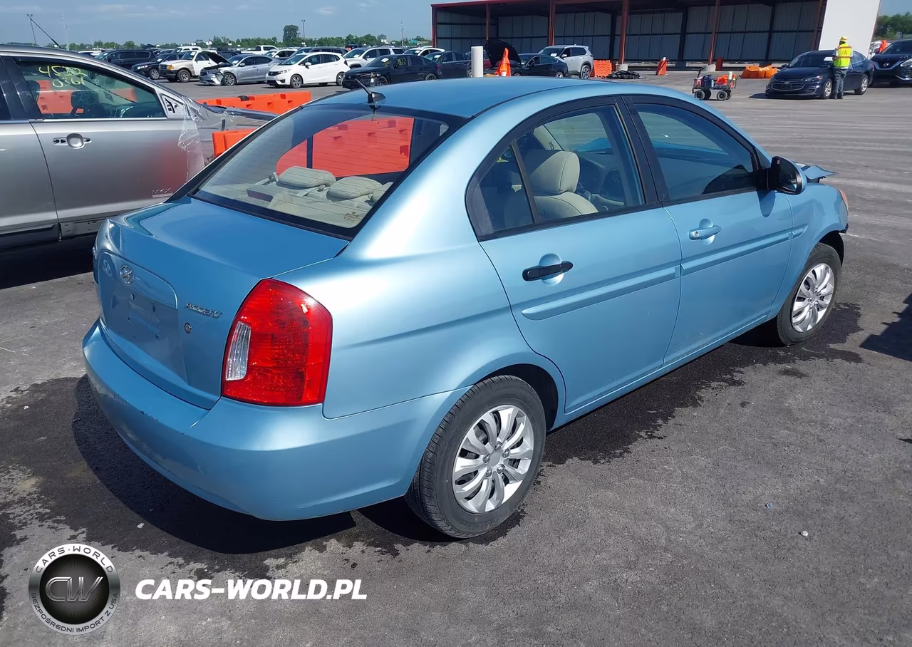 2009 Hyundai Accent Gls VIN:KMHCN46C39U374854 - 4
