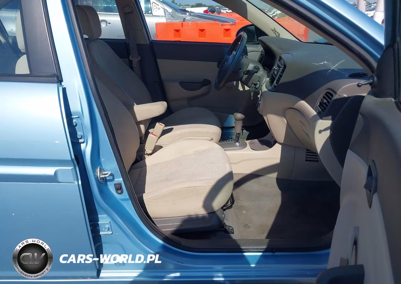 2009 Hyundai Accent Gls VIN:KMHCN46C39U374854 - 5