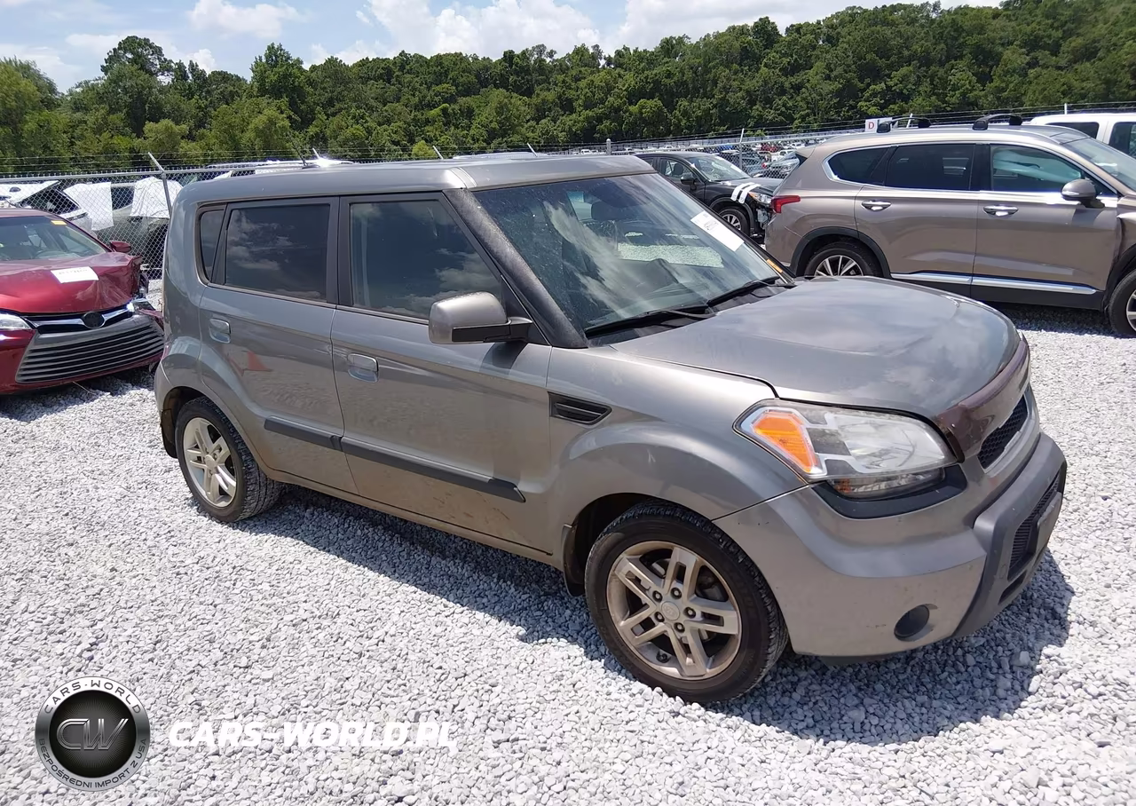 2010 Kia Soul +