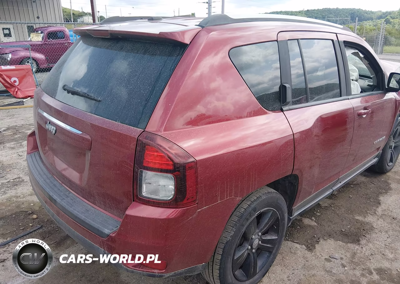 2016 Jeep Compass Sport VIN:1C4NJCBA4GD705719 - 4