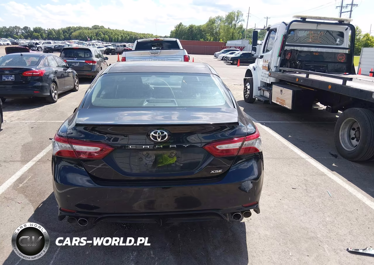 2018 Toyota Camry Xse VIN:4T1B61HK2JU021635 - 16
