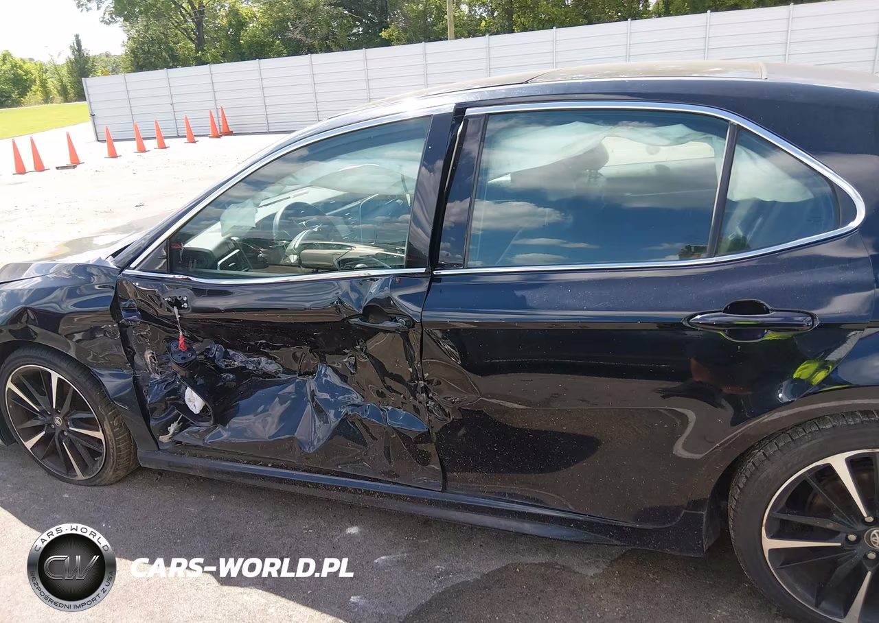 2018 Toyota Camry Xse VIN:4T1B61HK2JU021635 - 6