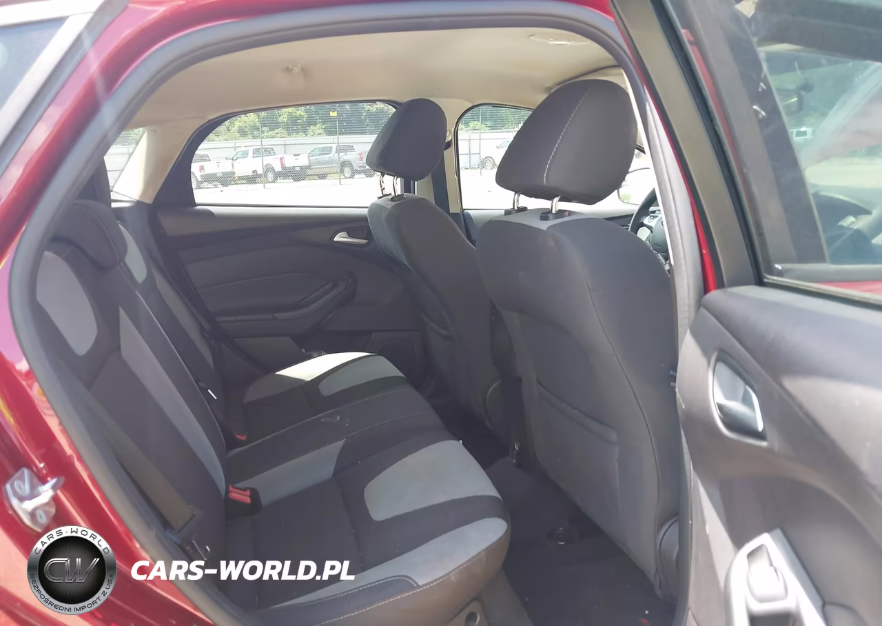 2014 Ford Focus Se VIN:1FADP3K23EL305386 - 8
