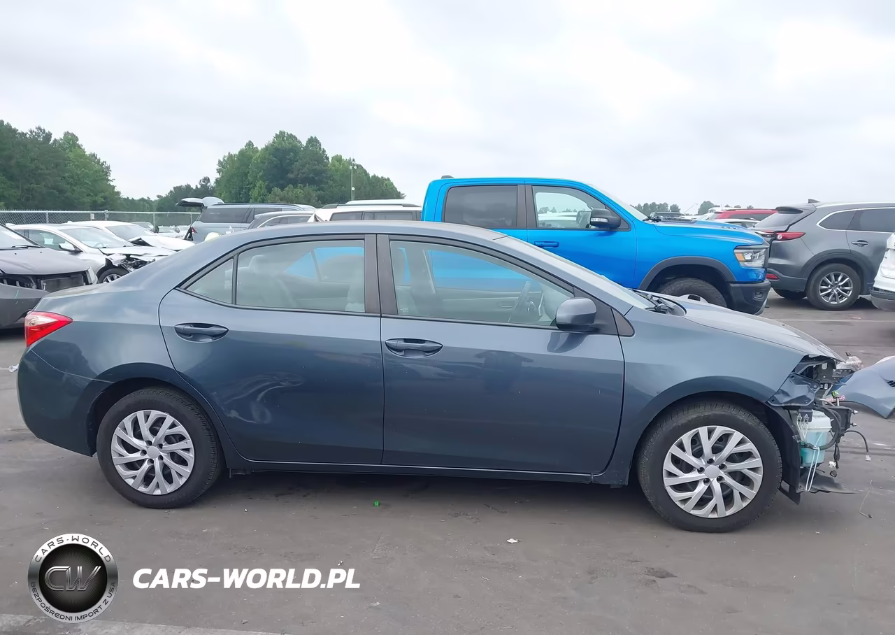 2017 Toyota Corolla Le VIN:2T1BURHE0HC764403 - 14