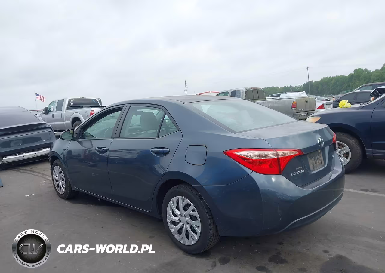2017 Toyota Corolla Le VIN:2T1BURHE0HC764403 - 3