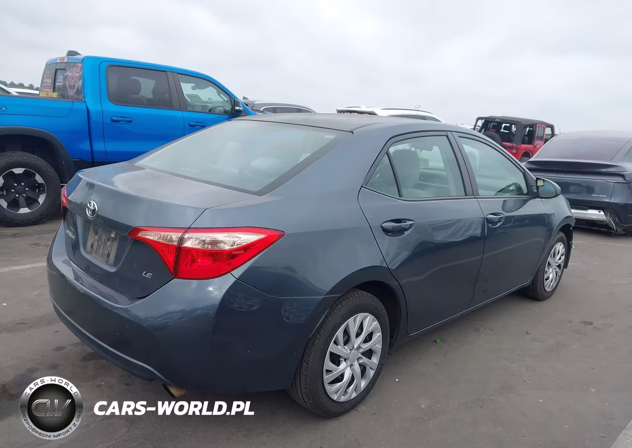 2017 Toyota Corolla Le VIN:2T1BURHE0HC764403 - 4