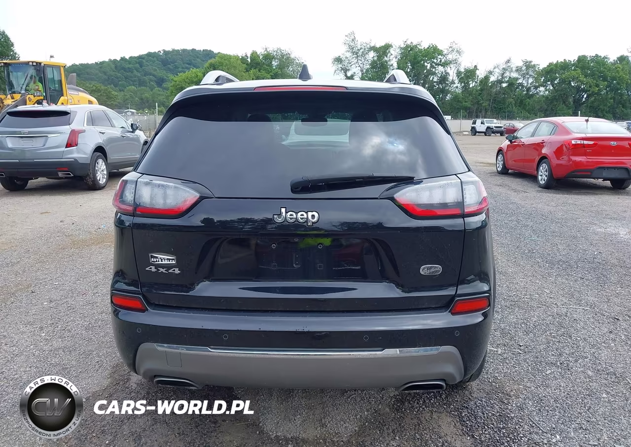 2019 Jeep Cherokee Overland 4X4 VIN:1C4PJMJN5KD399349 - 16