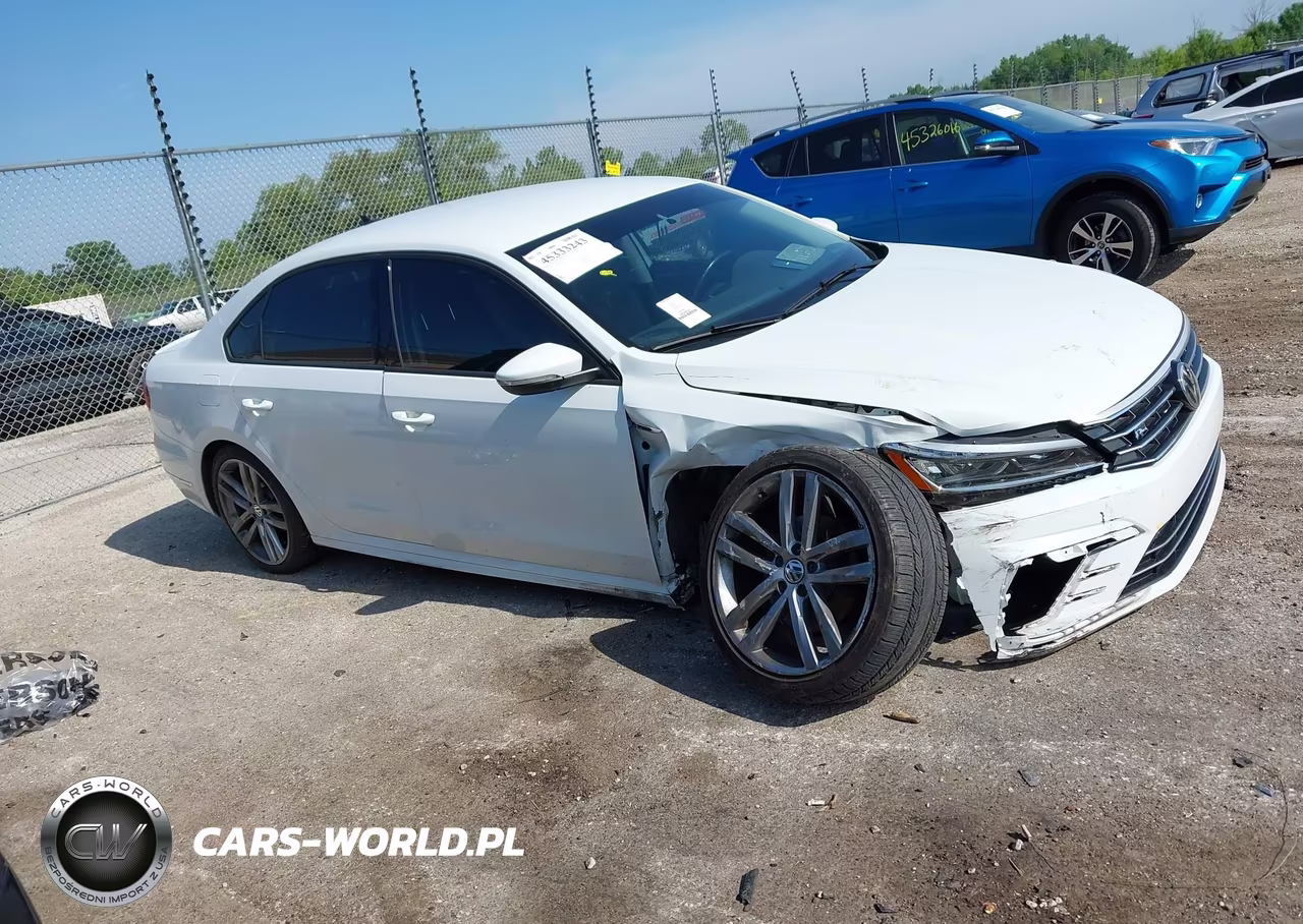 2018 Volkswagen Passat VIN:1VWAA7A31JC018328 - 13
