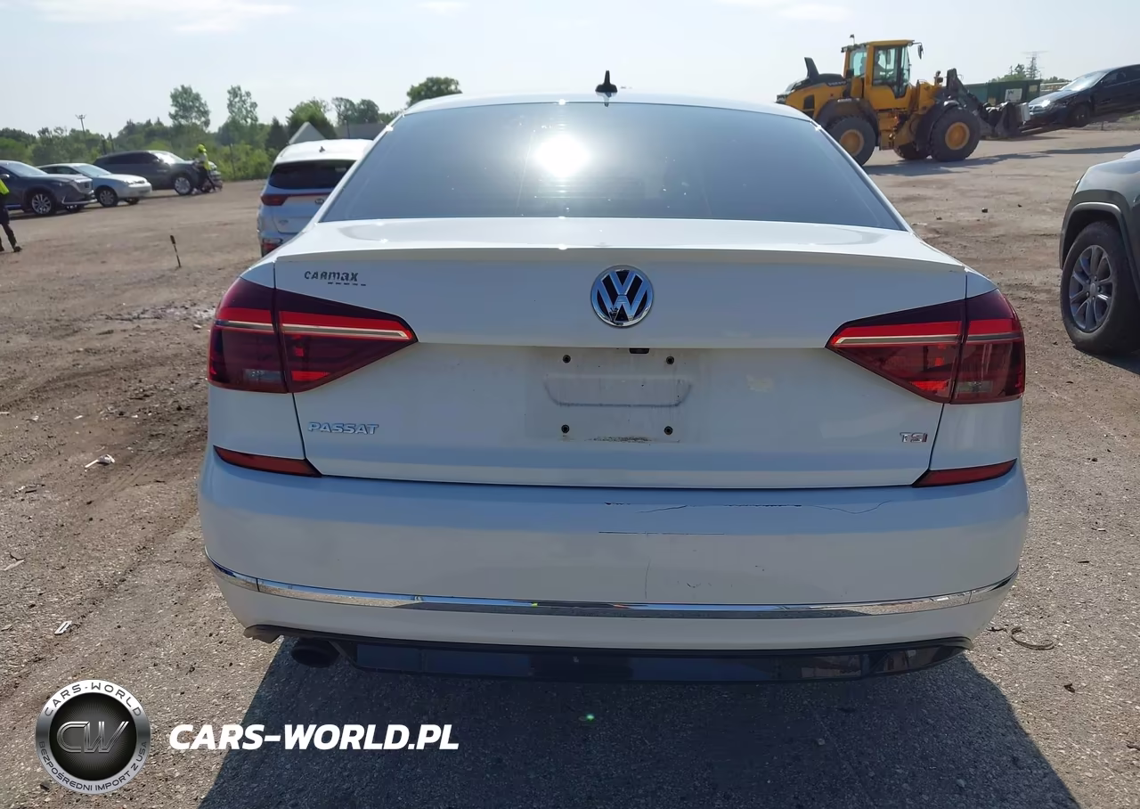 2018 Volkswagen Passat VIN:1VWAA7A31JC018328 - 16