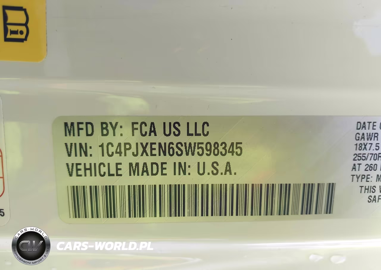 2025 Jeep Wrangler 4-Door Sahara 4X4 VIN:1C4PJXEN6SW598345 - 9