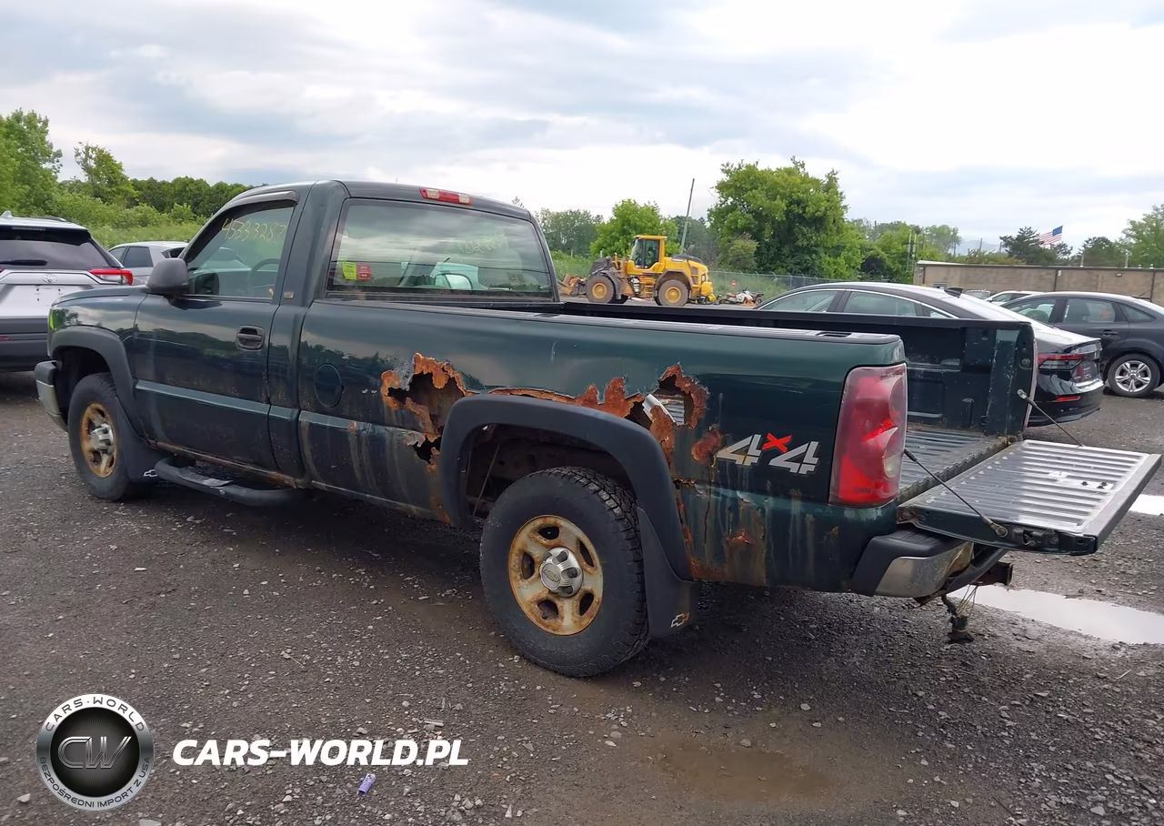2003 Chevrolet Silverado 1500 Work Truck VIN:1GCEK14V63Z239614 - 3