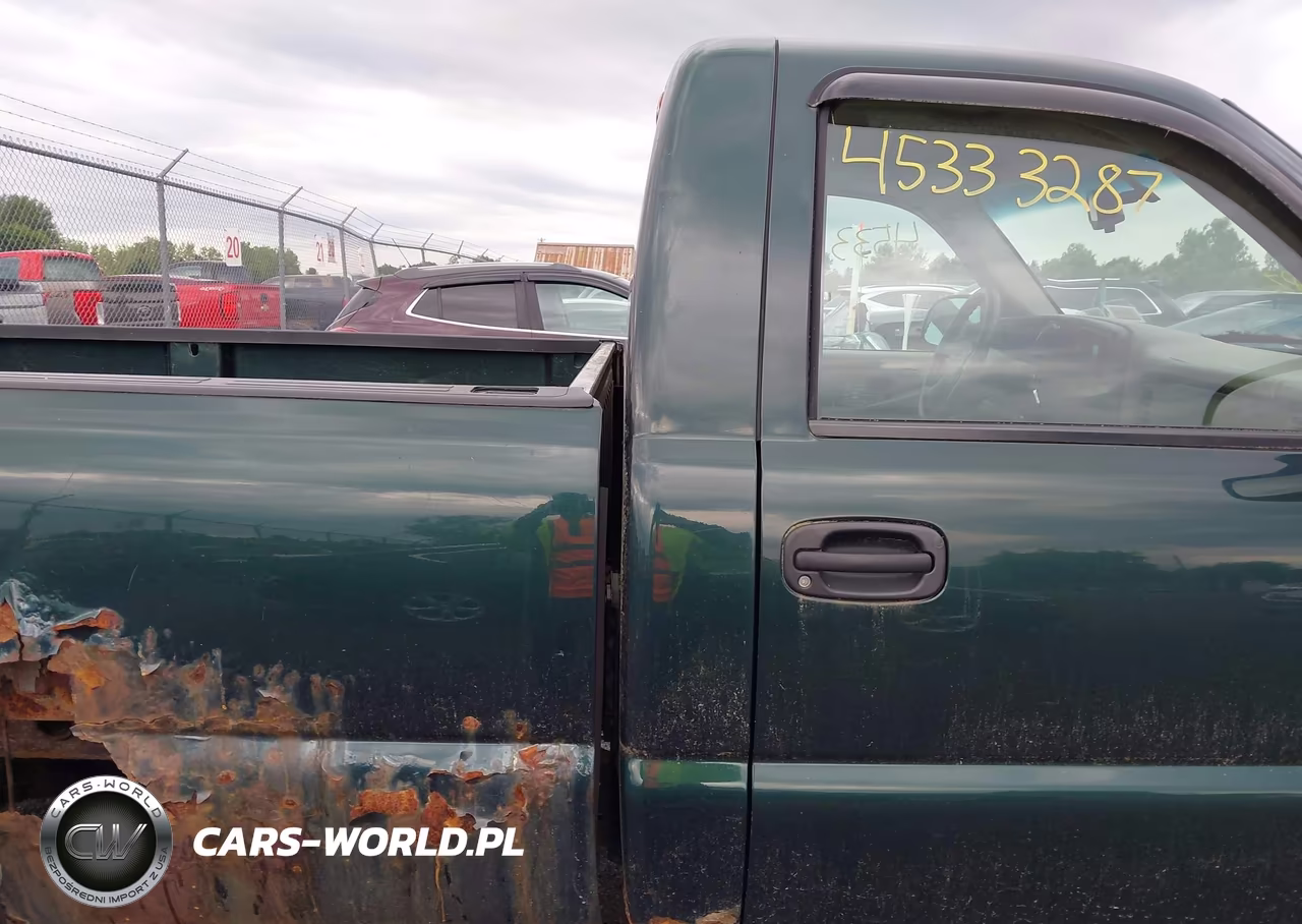 2003 Chevrolet Silverado 1500 Work Truck VIN:1GCEK14V63Z239614 - 8