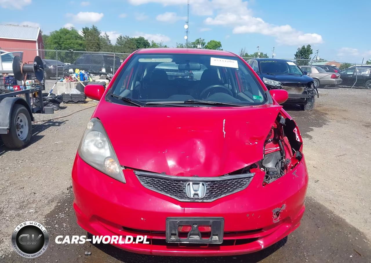 2013 Honda Fit VIN:JHMGE8G39DC067360 - 12