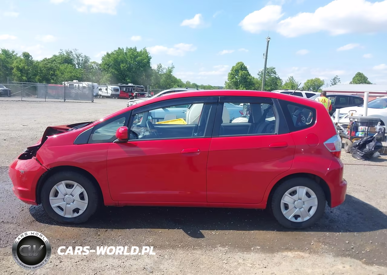 2013 Honda Fit VIN:JHMGE8G39DC067360 - 14