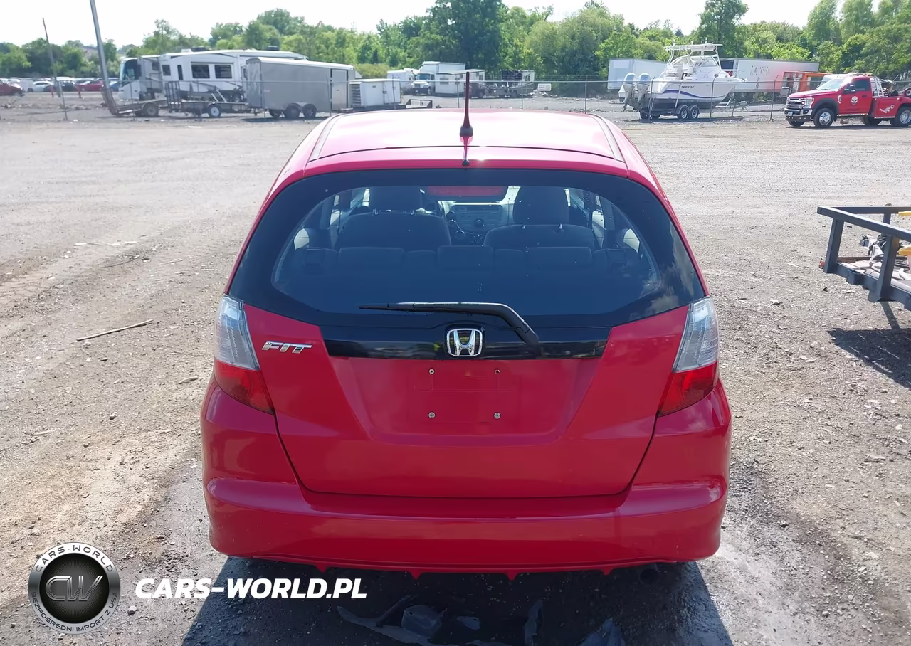 2013 Honda Fit VIN:JHMGE8G39DC067360 - 16