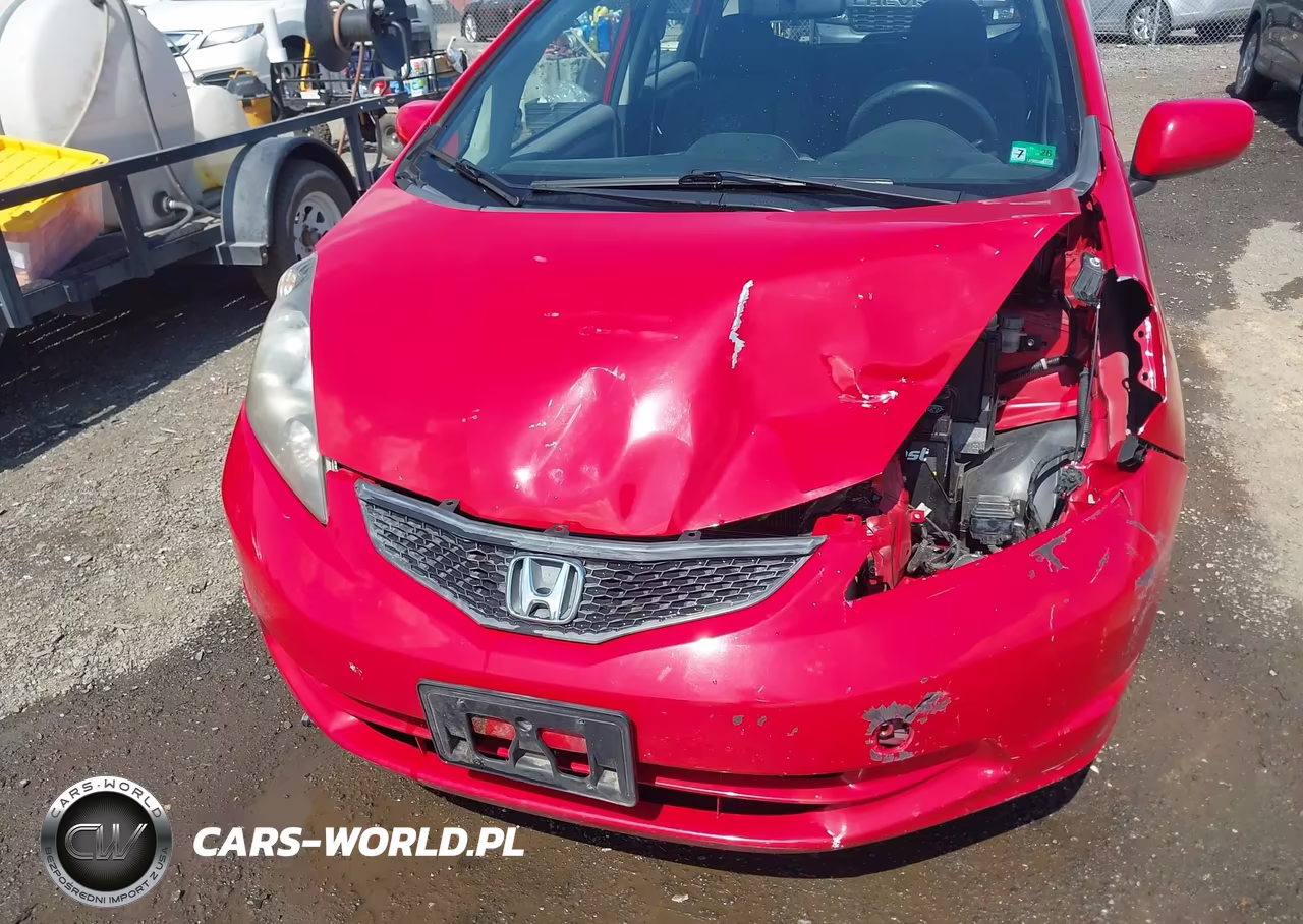 2013 Honda Fit VIN:JHMGE8G39DC067360 - 6