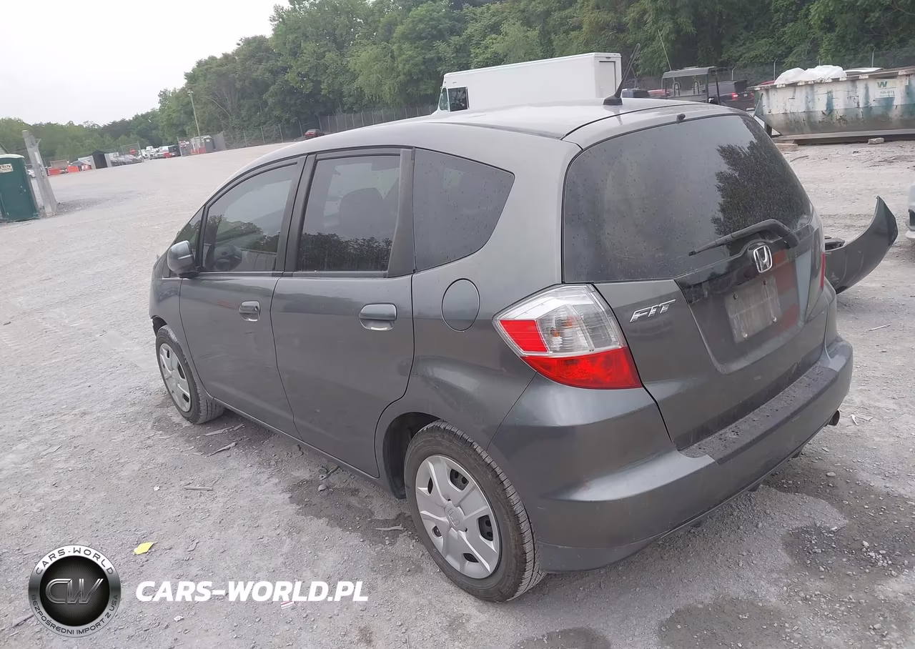 2013 Honda Fit VIN:JHMGE8G35DC048739 - 3