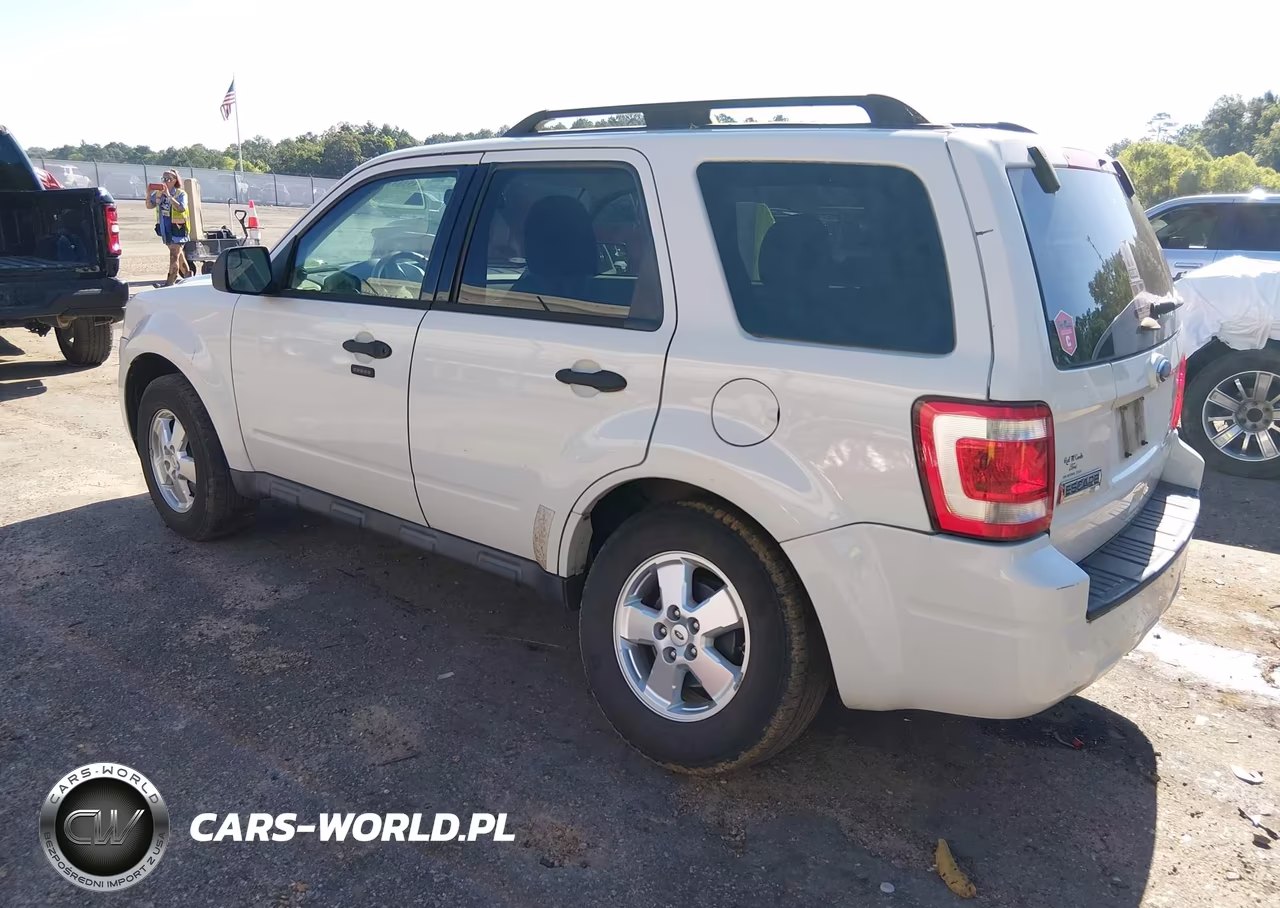 2012 Ford Escape Xlt VIN:1FMCU9D76CKB68520 - 3