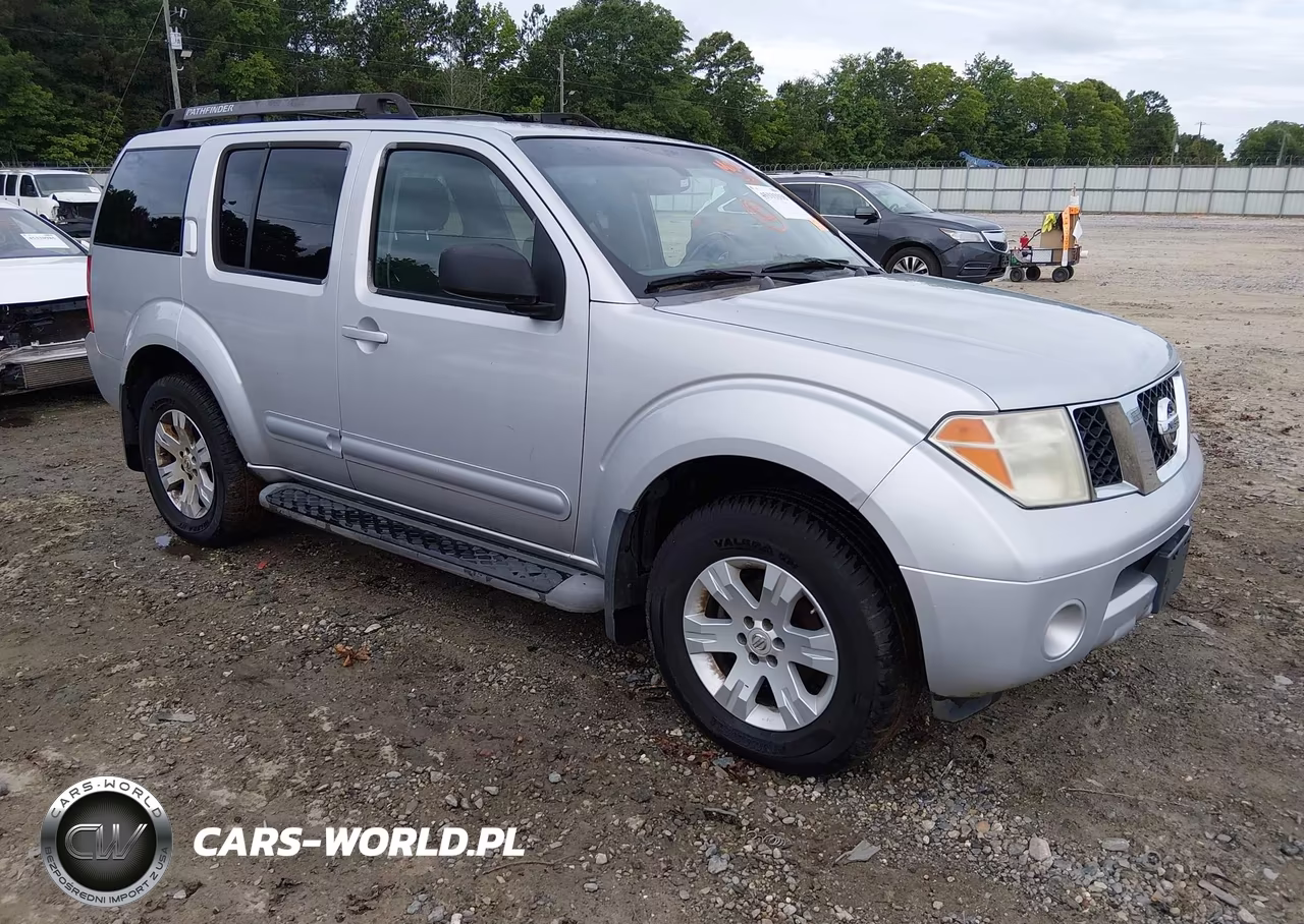 2005 Nissan Pathfinder Le