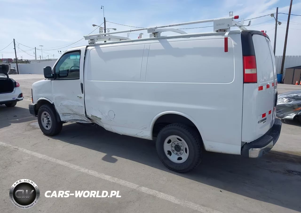 2013 Chevrolet Express 2500 Work Van VIN:1GCWGFCA1D1132729 - 3