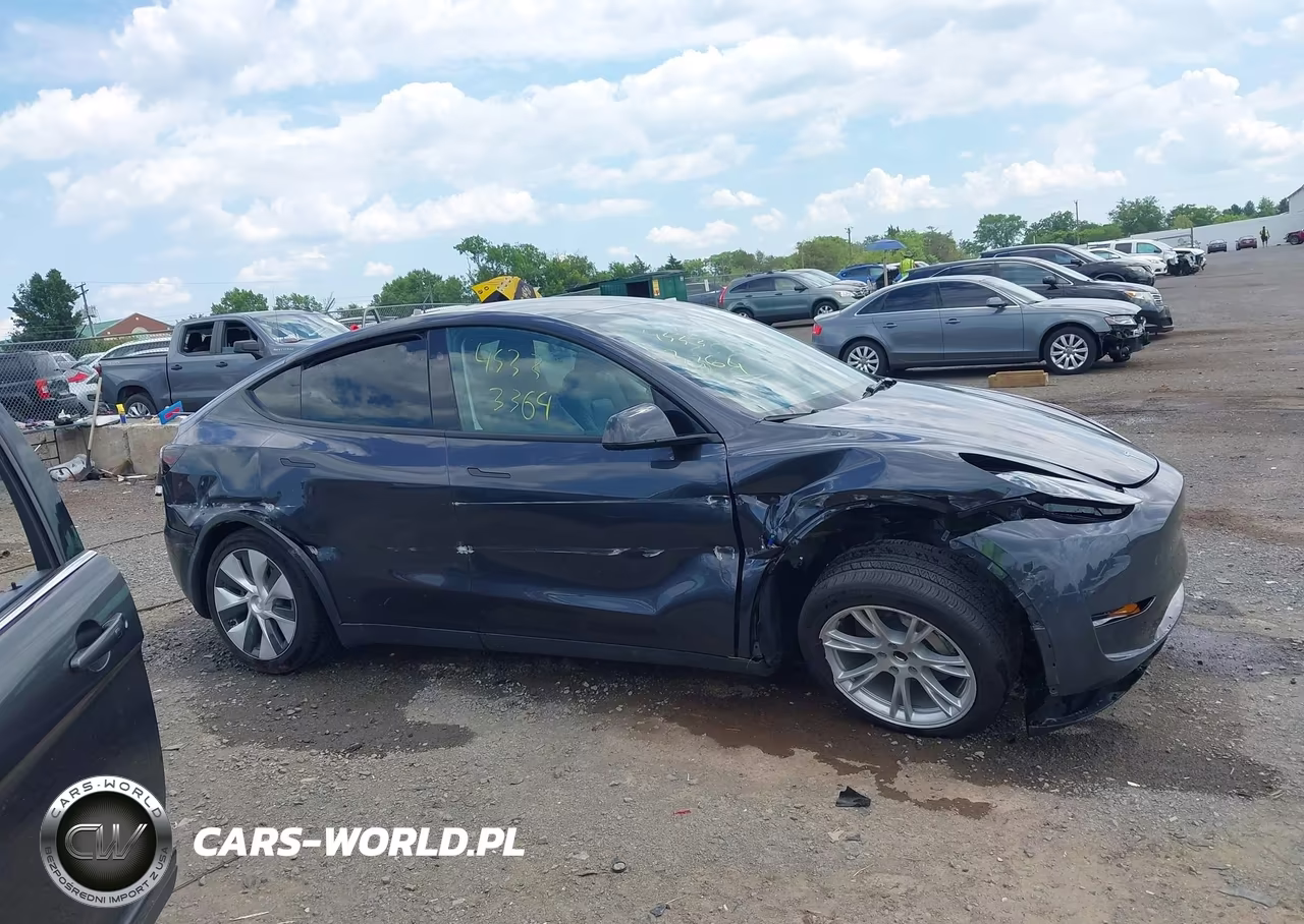 2024 Tesla Model Y Long Range Single Motor Rear-Wheel Drive-Rwd VIN:7SAYGDED6RF096669 - 12