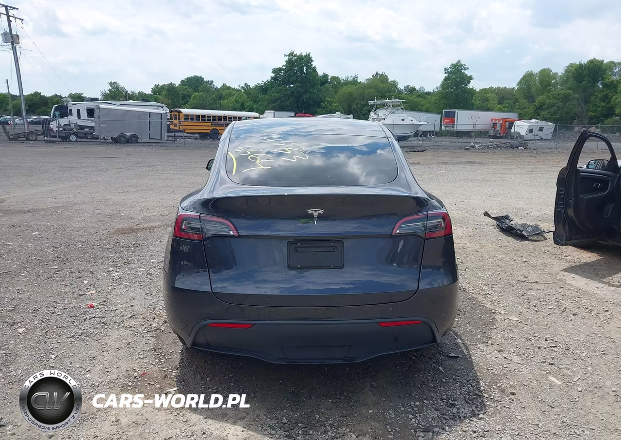 2024 Tesla Model Y Long Range Single Motor Rear-Wheel Drive-Rwd VIN:7SAYGDED6RF096669 - 15