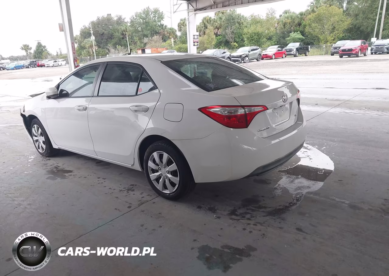 2015 Toyota Corolla Le VIN:2T1BURHE6FC276067 - 3