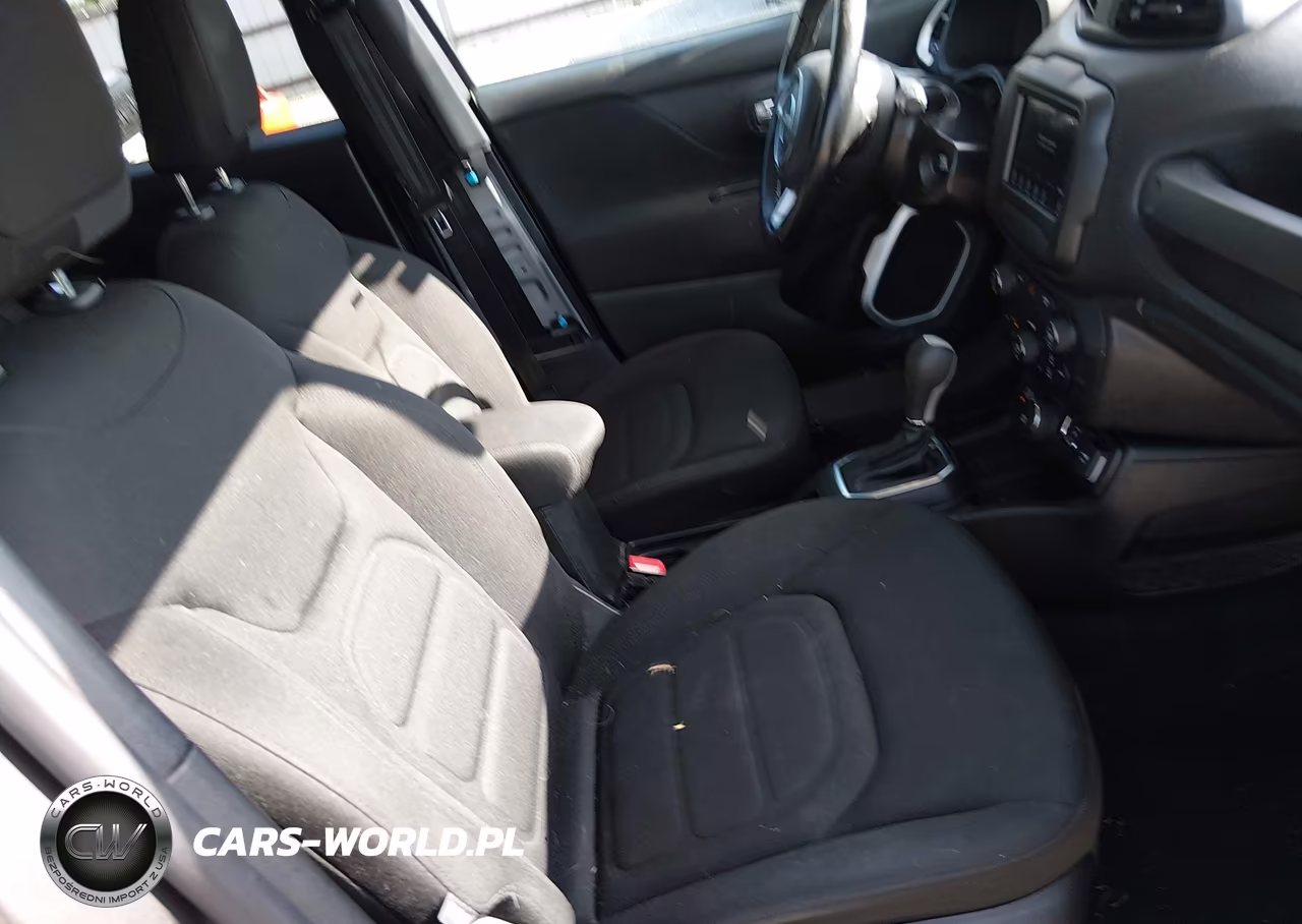 2020 Jeep Renegade Latitude 4X4 VIN:ZACNJBBB7LPL27133 - 5