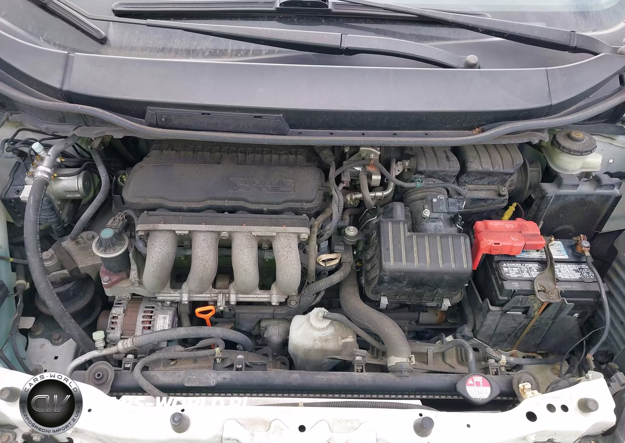 2011 Honda Fit Sport VIN:JHMGE8H52BC000984 - 10